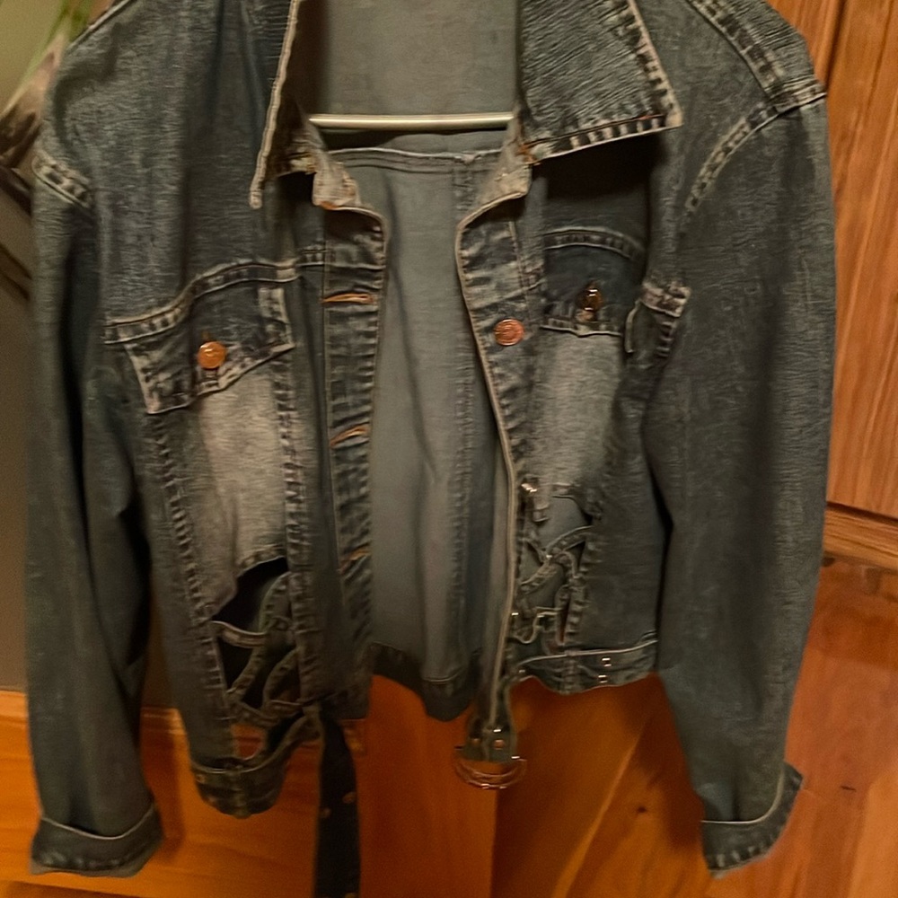 Women short Denim blue jacket not new